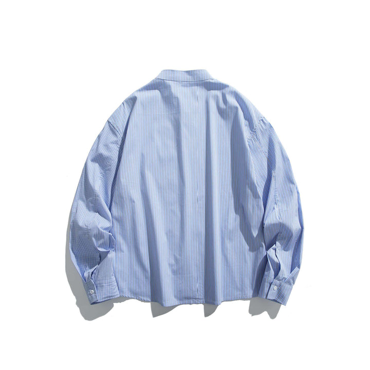 Unisex Oversize-Kastenhemd mit Stehkragen, Brusttasche und feiner Streifenstruktur Echoarchiv