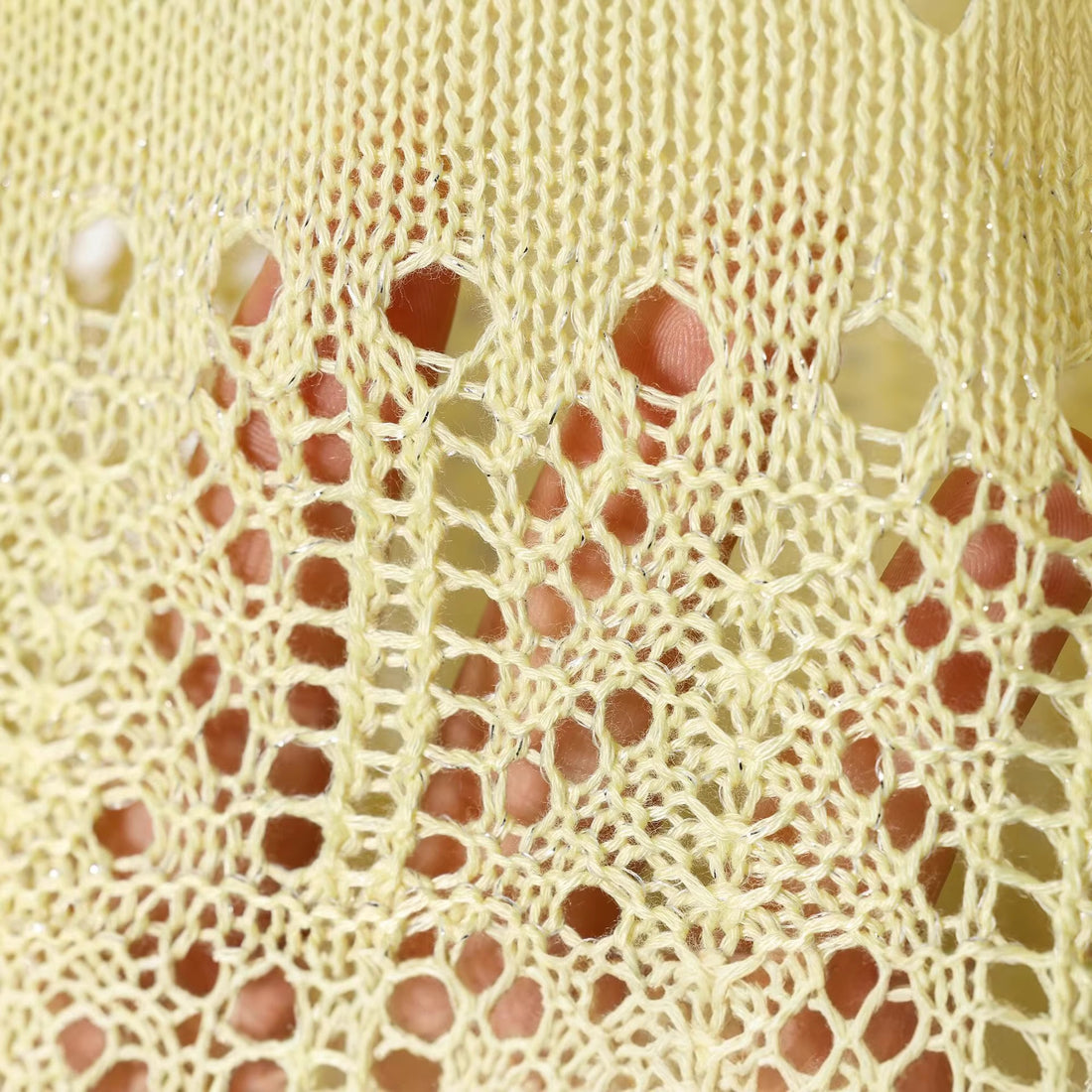 Damen Leichter Ajourstrick-Pullover mit Rundhalsausschnitt und Boxy-Cropped-Schnitt Echoarchiv