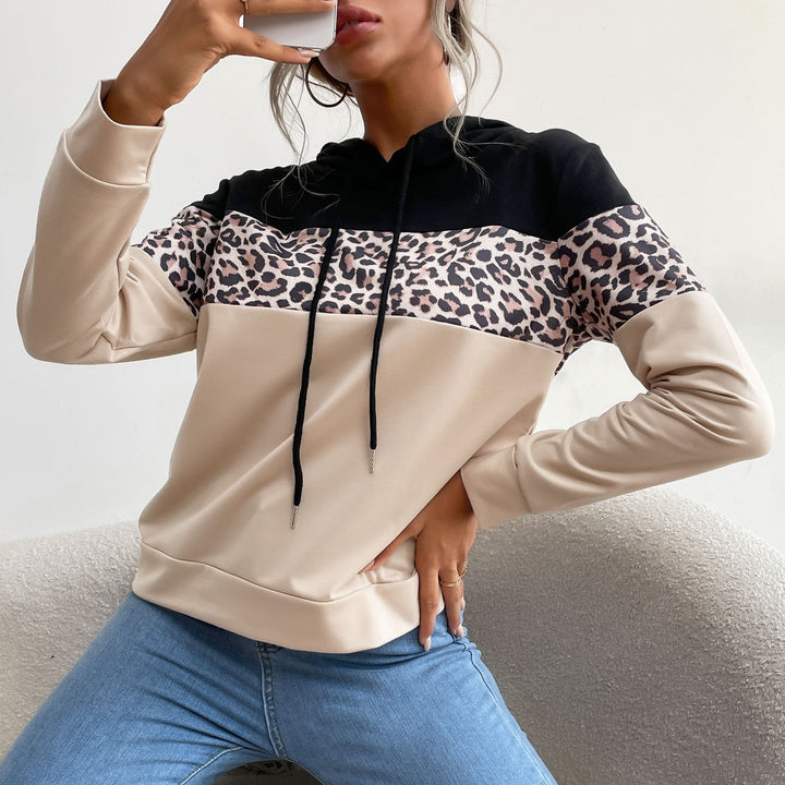 Damen Kapuzensweatshirt mit Leoprint-Besatz und Kängurutasche Echoarchiv