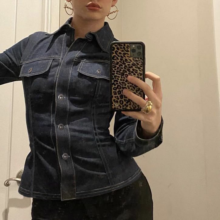 Damen nan taillierte Jeansjacke mit markanten Kontrastnähten, Brusttaschen und figurformender Schnittführung Echo Archiv