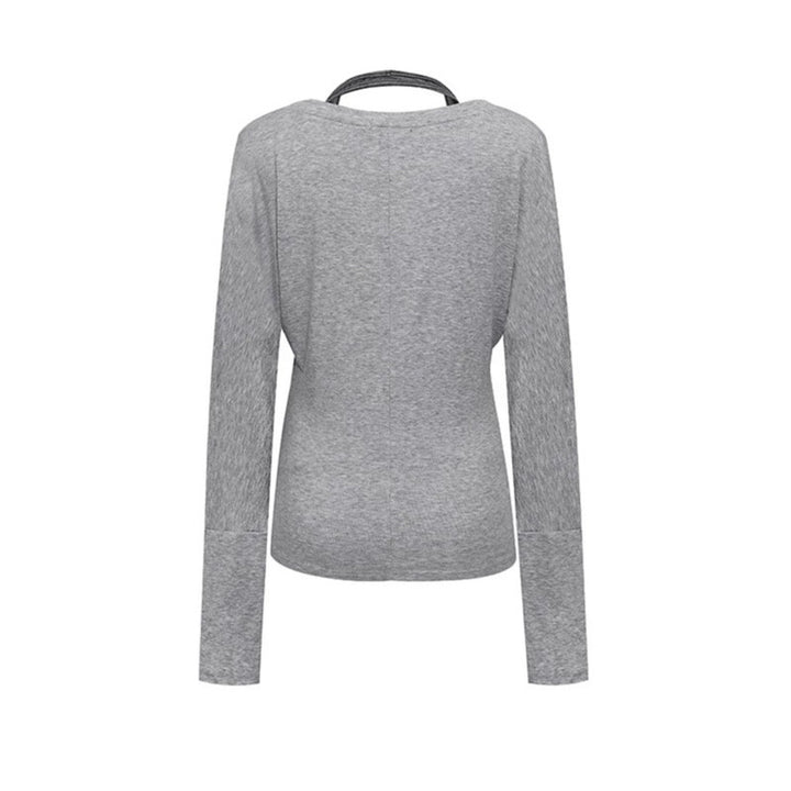 Damen Lagen-Langarmshirt mit tiefem V-Ausschnitt, Neckholder-Innenlayer und seitlichem Script-Print Echoarchiv