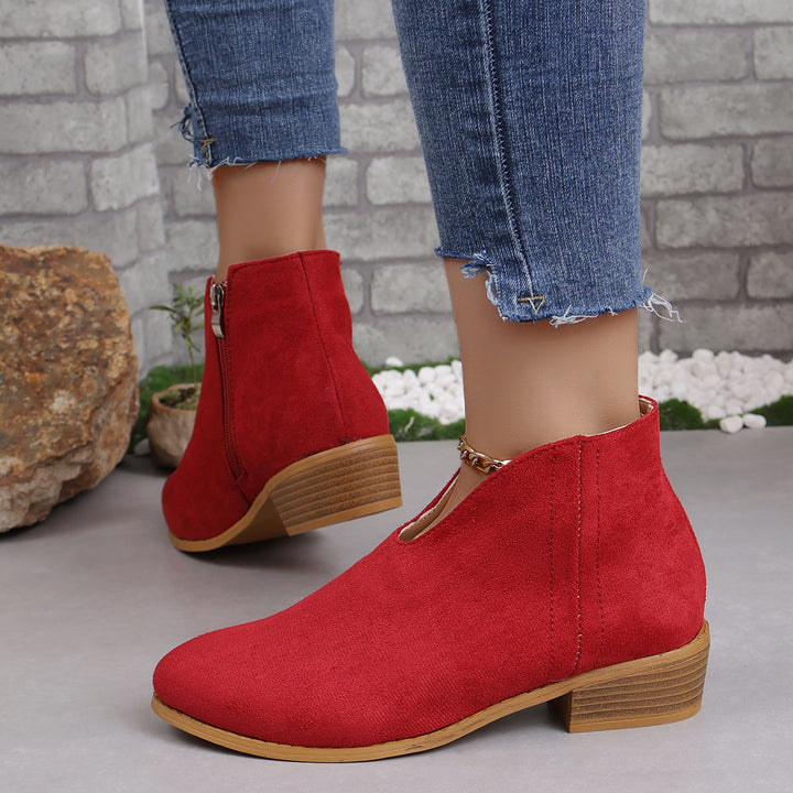 Damen nan V‑Ausschnitt Ankleboots aus Veloursoptik mit seitlichem Reißverschluss und niedriger Holzblocksohle Echo Archiv
