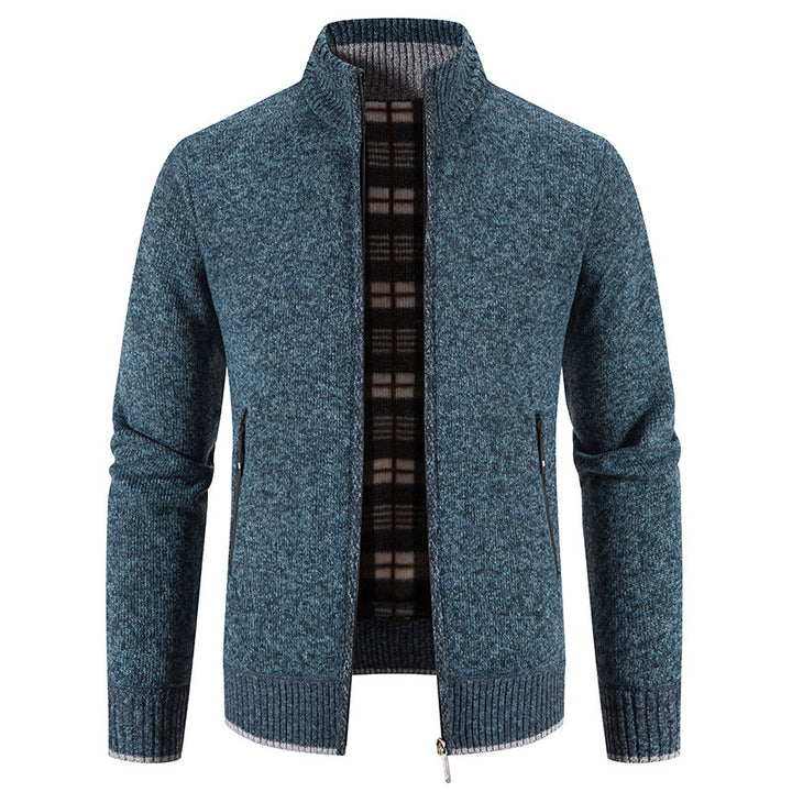 Herren Strickjacke mit hohem Kragen und praktischen Reißverschlusstaschen Echoarchiv