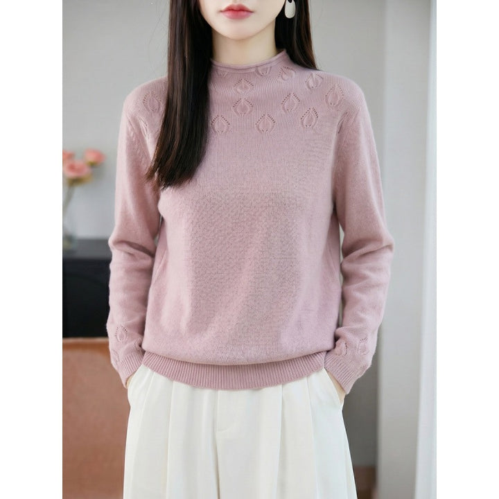 Damen Leichter Stehkragenpullover mit floralem Ajour‑Yoke und feiner Rippkante Echoarchiv