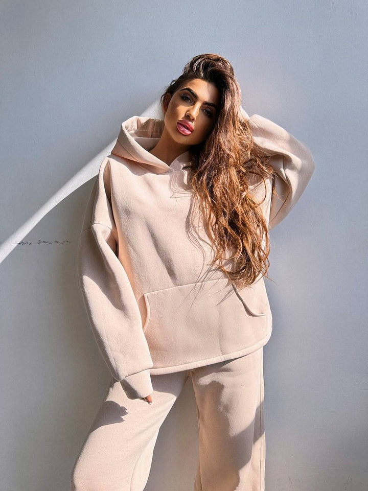 Damen Scuba-Fleece Lounge-Set mit Oversize-Kapuzenpullover und weiter Flare-Hose – Auréline