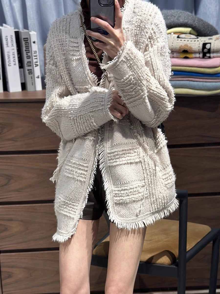 Damen Oversize Strickcardigan mit strukturierter Karomuster‑Optik, Fransen und Eingrifftaschen Echoarchiv