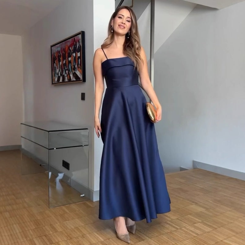Damen Abendkleid mit feinen Spaghettiträgern und fließendem Rock Echo Archiv