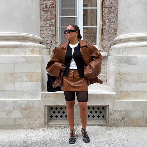 Damen Cropped-Boxy Lederimitat-Mantel mit übergroßem Revers und doppelreihiger Knopfleiste Echoarchiv