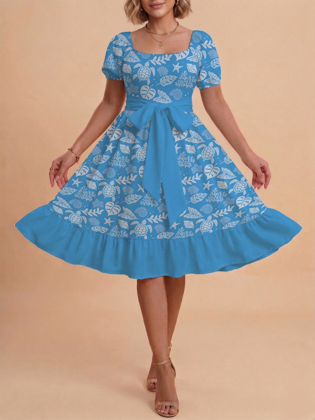 Damen Kleid mit tailliertem Schnitt und verspieltem Blumenmuster Echo Archiv