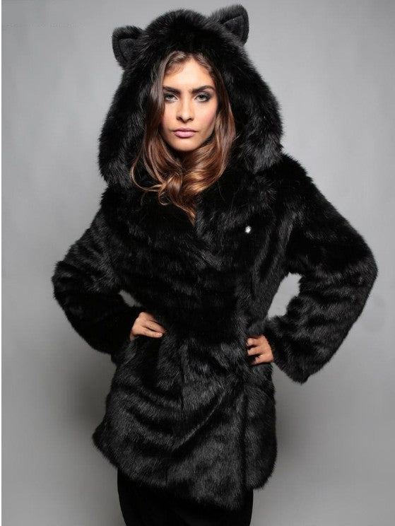 Damen Kurze Kapuzenjacke aus veganem Hochflor-Kunstpelz mit Katzenohren und taillierter Silhouette Echo Archiv