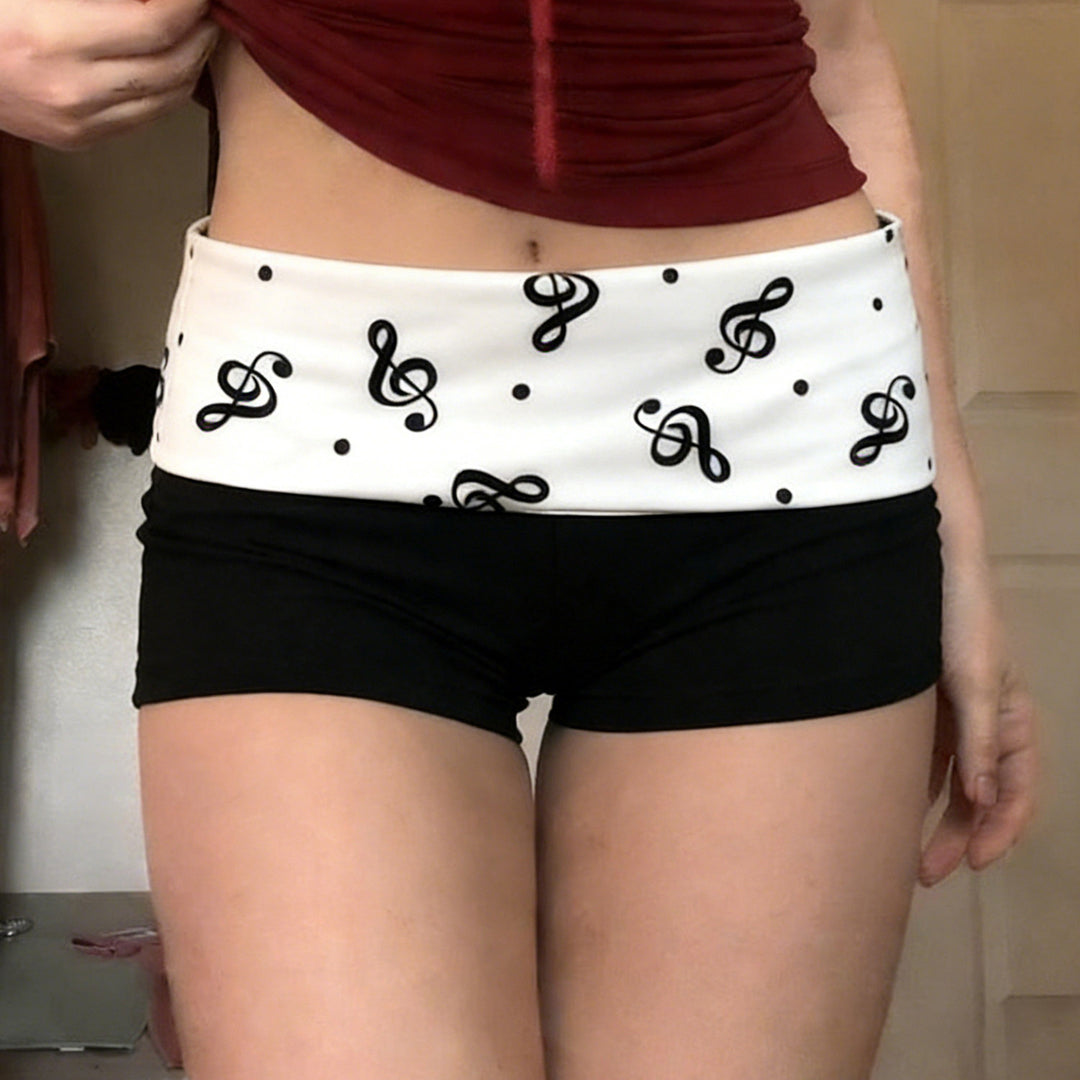 Damen Bade-Shorts mit verspieltem Notenmuster und bequemem Bund Echo Archiv