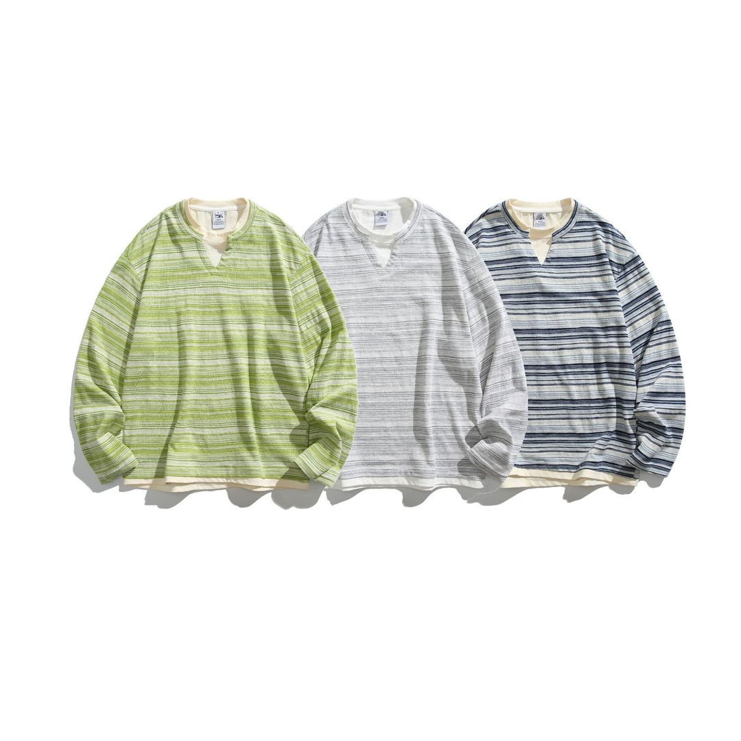 Unisex Gestreiftes Langarmshirt mit V-Notch und Lagen-Effekt Echoarchiv