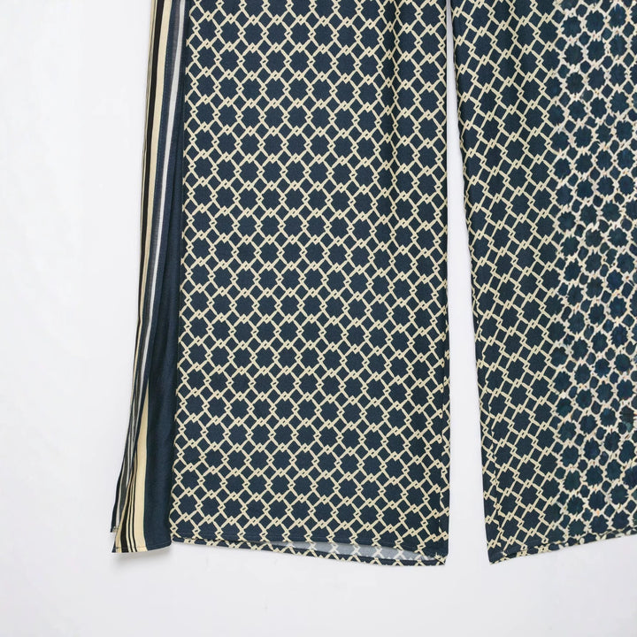 Damen Weite Palazzo‑Hose mit geometrischem Alloverprint und seitlichem Streifen Echo Archiv