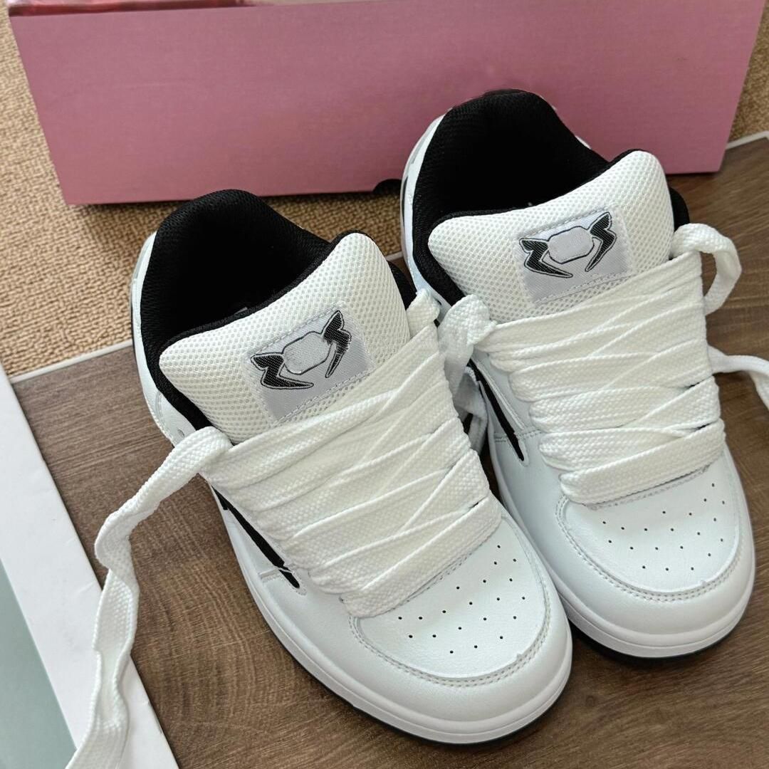 Damen Sportliche Sneakers mit atmungsaktivem Obermaterial und rutschfester Sohle Echo Archiv
