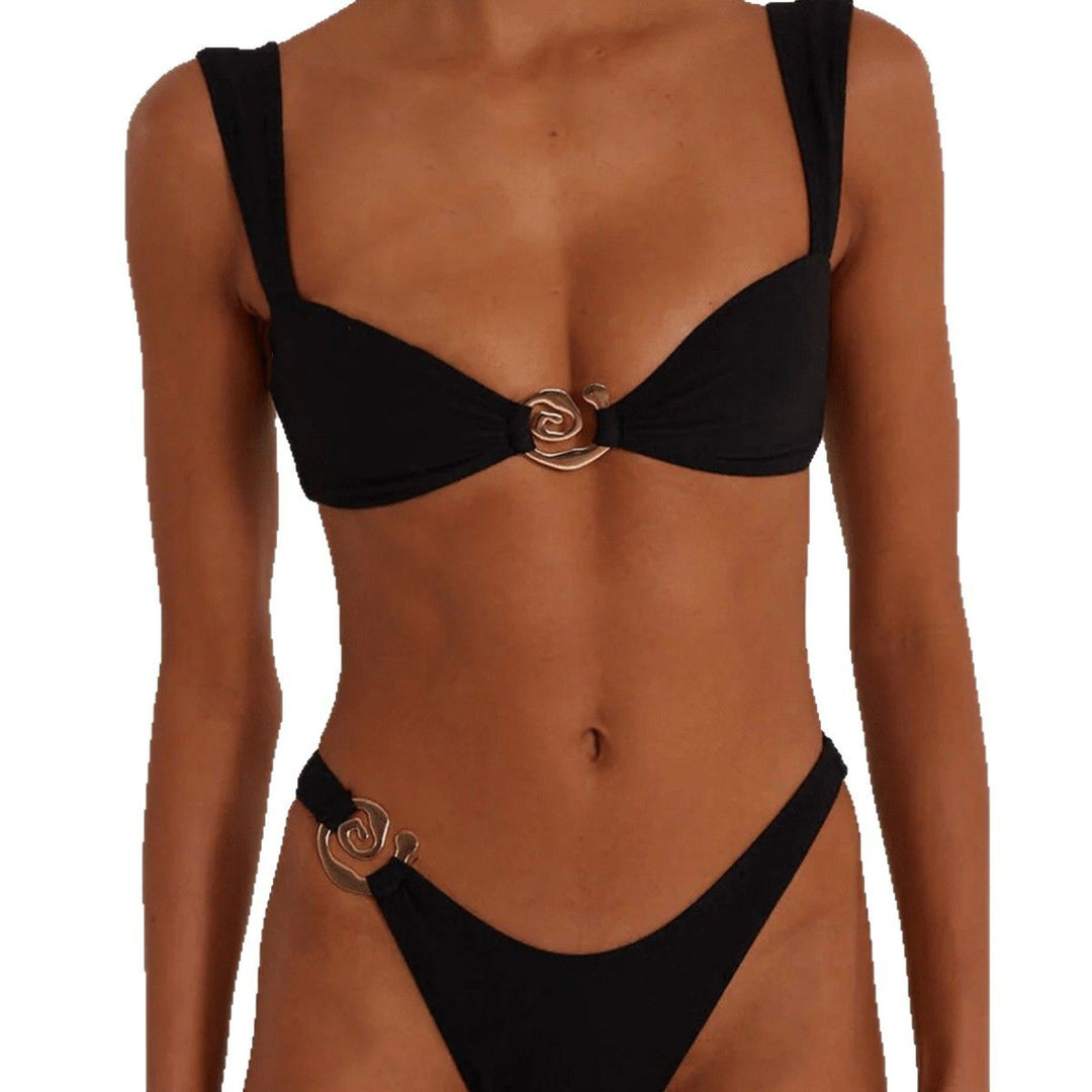 Damen Elegant geschnittenes Bikini-Set mit dekorativen Metallelementen Echo Archiv
