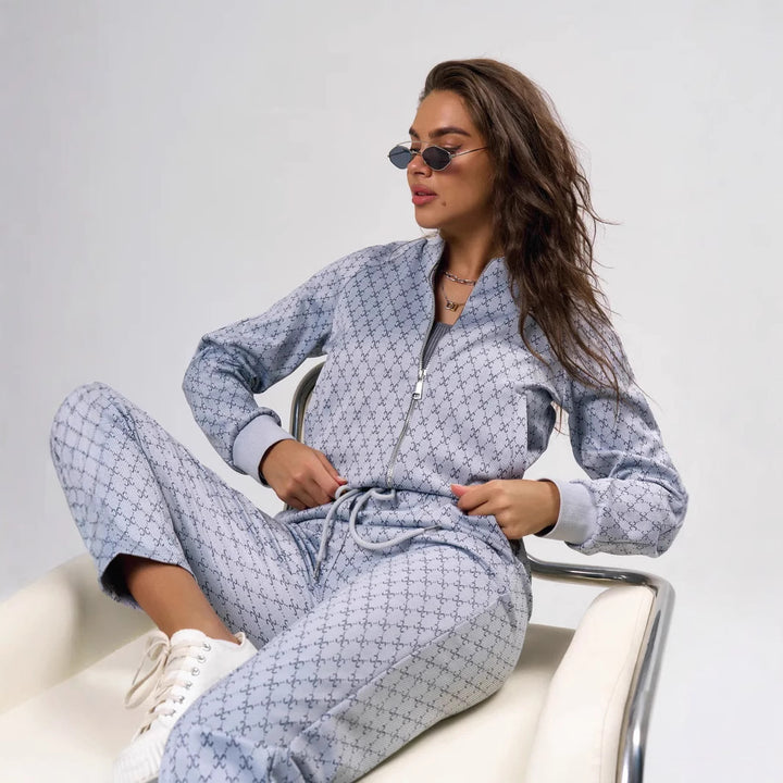 Damen jacquard Lounge-Set mit kurzer Bomberjacke und hochgeschnittener Kordelzug-Hose – Élanora