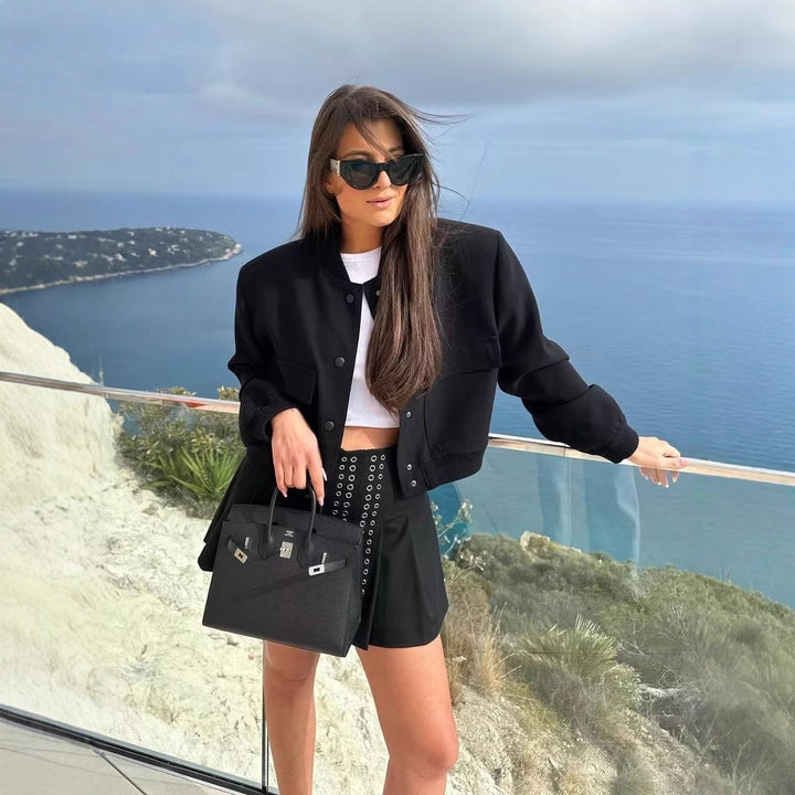 Damen Kurze Bomberjacke mit Leopardenprint, Rippbündchen und Pattentaschen Echo Archiv