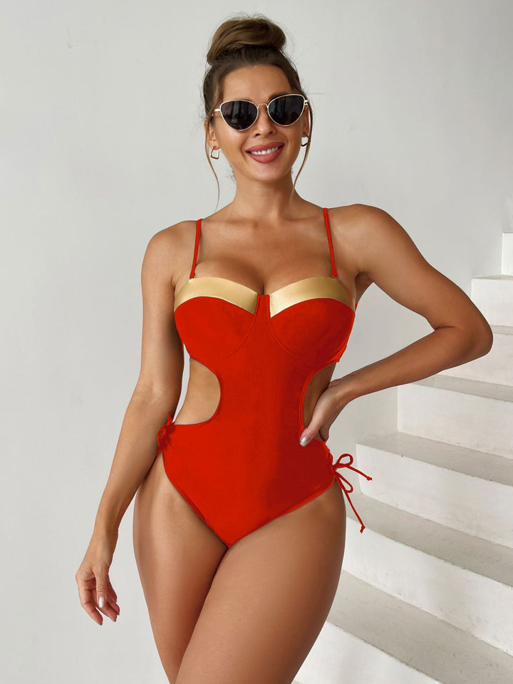 Damen Einteiler Badeanzug mit aufregenden Cut-Out-Details Echo Archiv