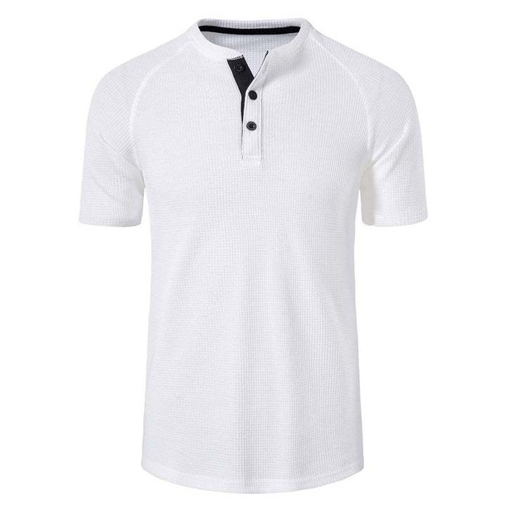 Herren Kurzarm-Henley-Shirt mit strukturiertem Gewebe und eleganter Knopfleiste Echoarchiv