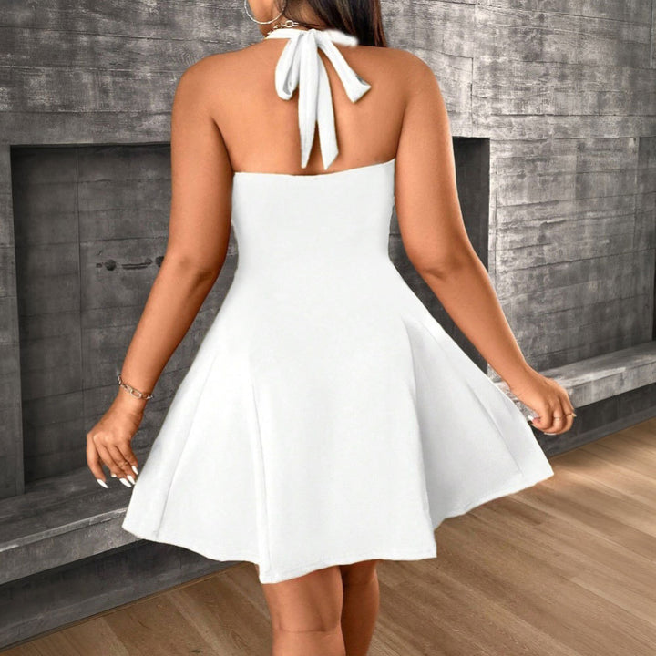 Damen A-Linien Kleid mit schulterfreiem Design und elegantem Schnitt Echo Archiv