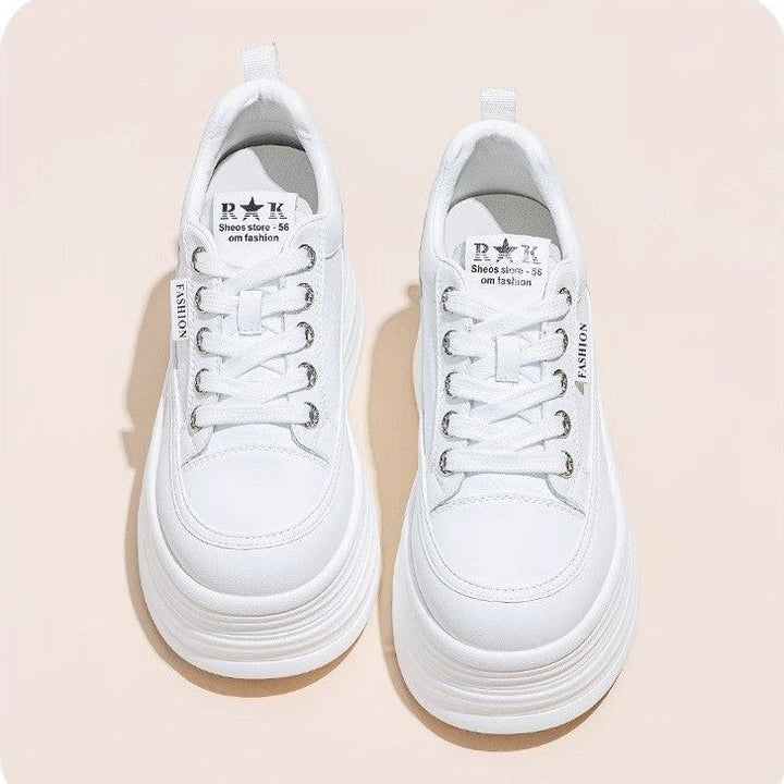 Damen Plateau Sneaker mit eleganter Silhouette und dämpfender Sohle Echo Archiv