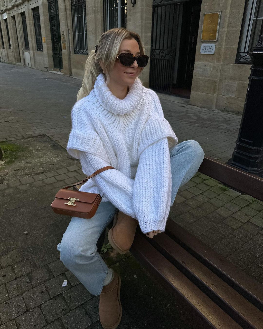 Damen Oversize Grobstrickpullover mit hohem Rollkragen Echoarchiv
