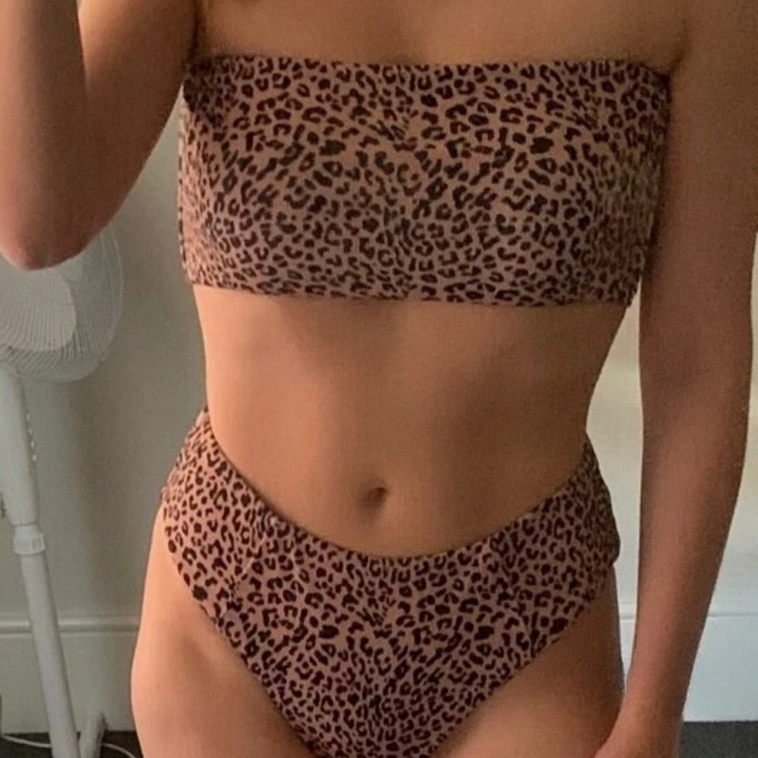 Damen Bandeau-Bikini mit hohem Beinausschnitt Echo Archiv