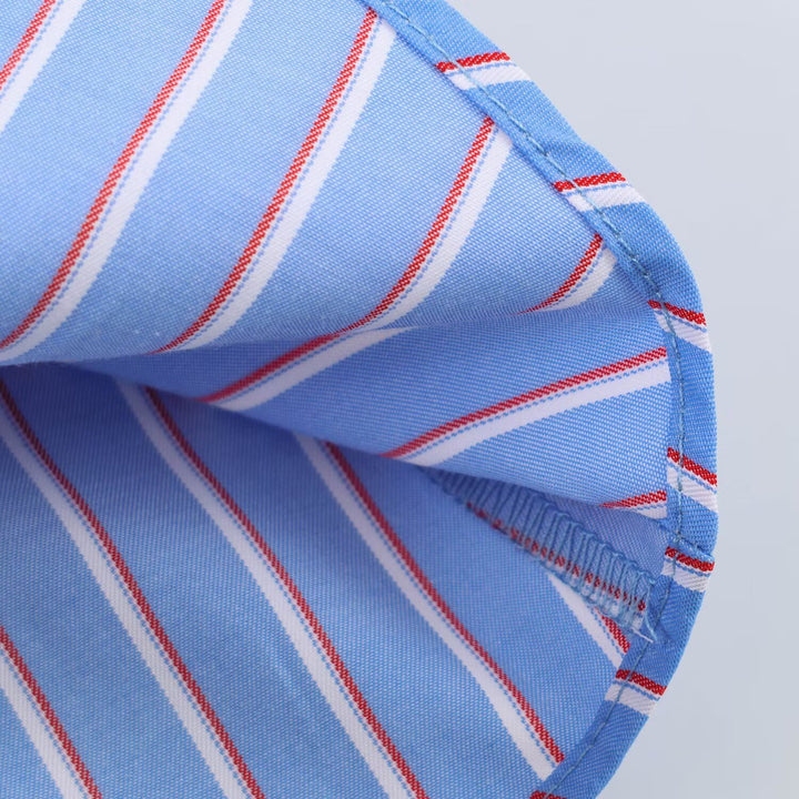 Damen Gestreifte Oversize-Bluse mit taillierenden Raffungen und Hemdkragen Echoarchiv