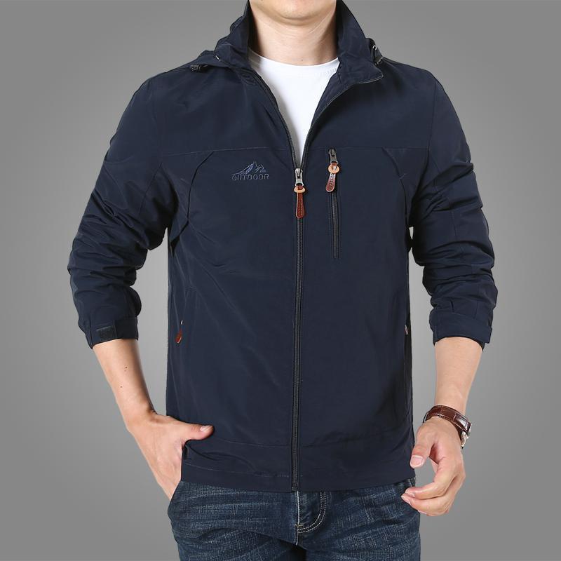 Herren Leichte Softshell-Outdoorjacke mit Kapuze, wind- und wasserabweisender Shell und Multifunktions‑Taschen Echoarchiv