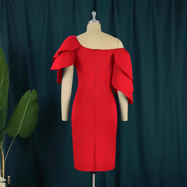 Damen Figurbetontes Kleid mit asymmetrischem Rüschen-Ausschnitt Echo Archiv
