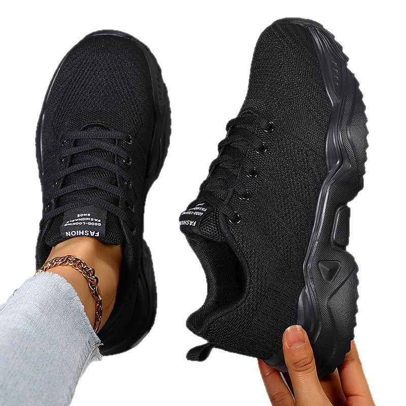 Damen Urbaner Strick-Sneaker mit elastischem Schaft, robuster Profilsohle und gepolstertem Komfortfußbett Echoarchiv