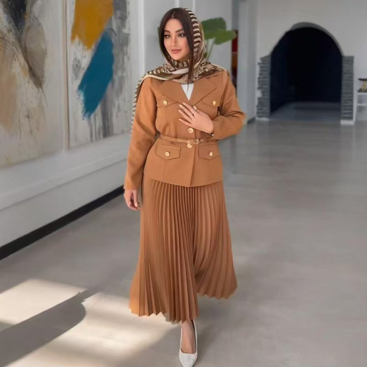Damen Taillierter Blazer mit Gürtel und Plissierter Maxirock Set – Valéne