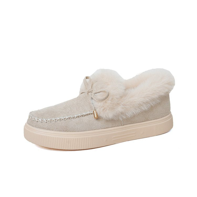 Damen Kuschel‑Mokassin‑Slipper mit hochfloriger Fellmanschette, dekorativer Steppnaht und leichtem Plateau‑Sohlenprofil Echo Archiv