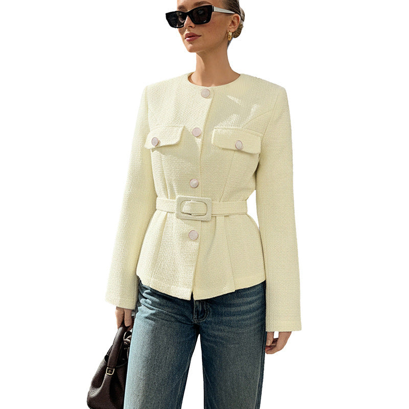 Damen Taillierter Bouclé-Blazer mit Gürtel, Pattentaschen und Rundhals – Valéne