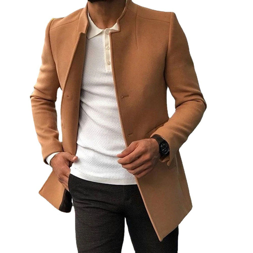 Herren eleganter Blazer mit modernem Schnitt und minimalistischen Details Echoarchiv