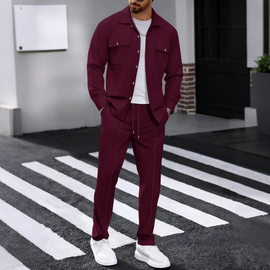 Herren modisches Freizeit-Set mit strukturierter Jacke und bequemen Hosen Echoarchiv