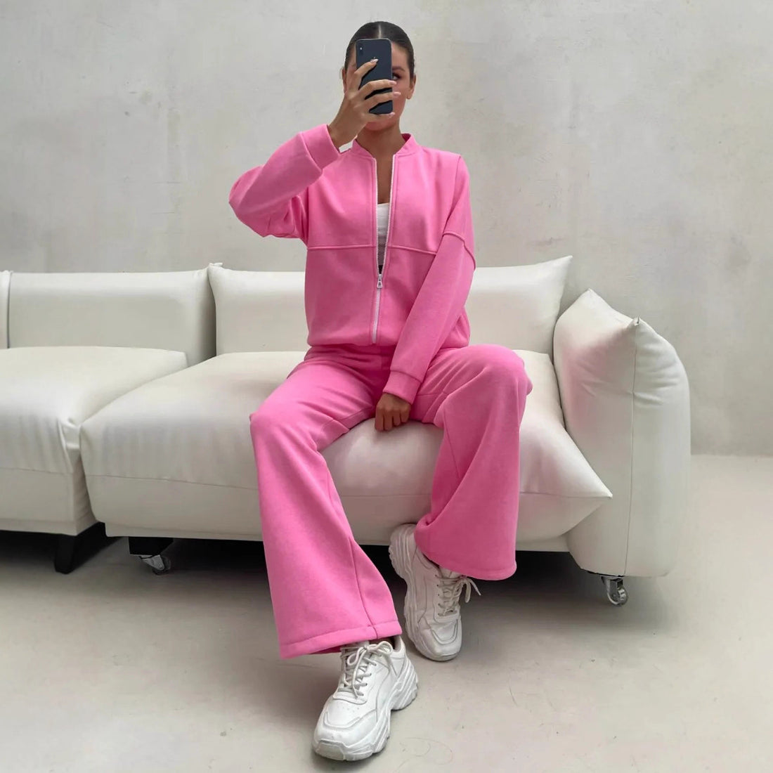 Damen Zweiteiliges Loungewear-Set mit kurzem Bomber-Zip und weiter hochgeschnittener Jogginghose – Auréline