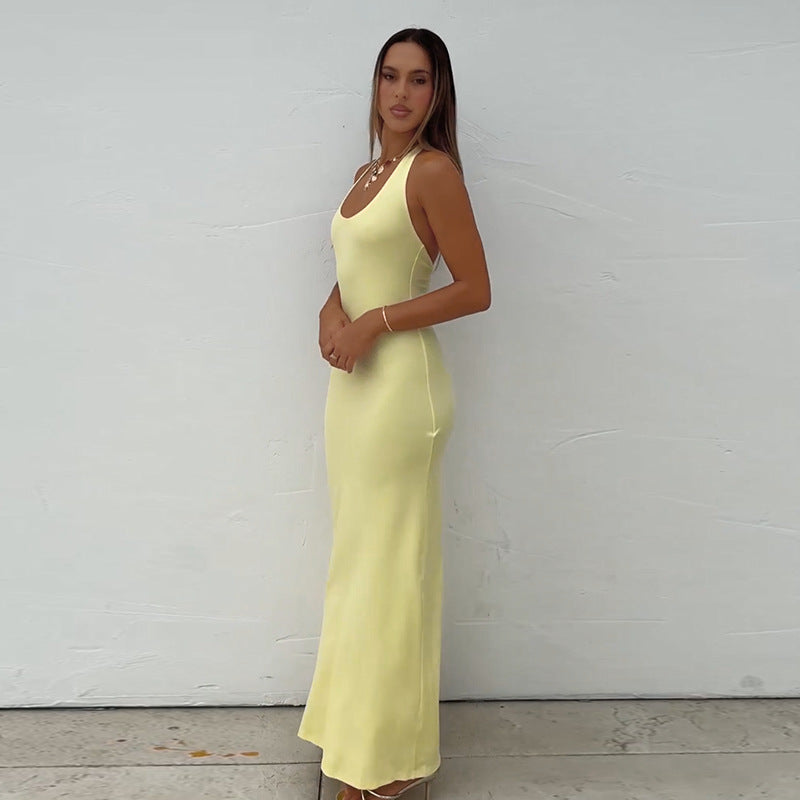 Damen elegantes Maxikleid mit tiefem V-Ausschnitt und figurbetonter Silhouette Echo Archiv