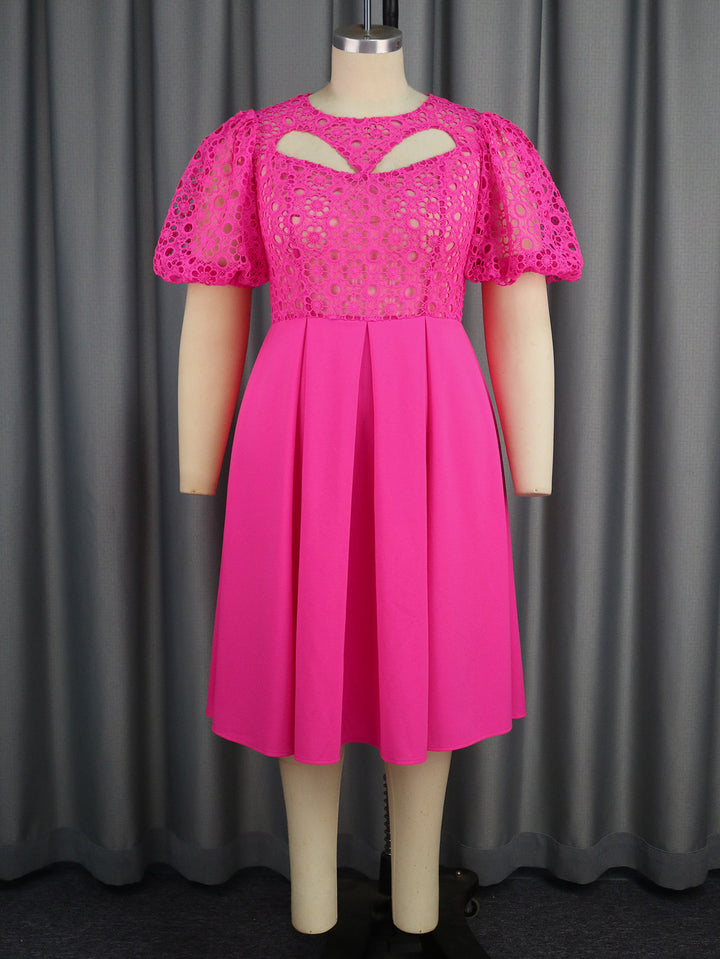Damen Elegantes A-Linien Kleid mit Cut-Out-Details und Puffärmeln Echo Archiv