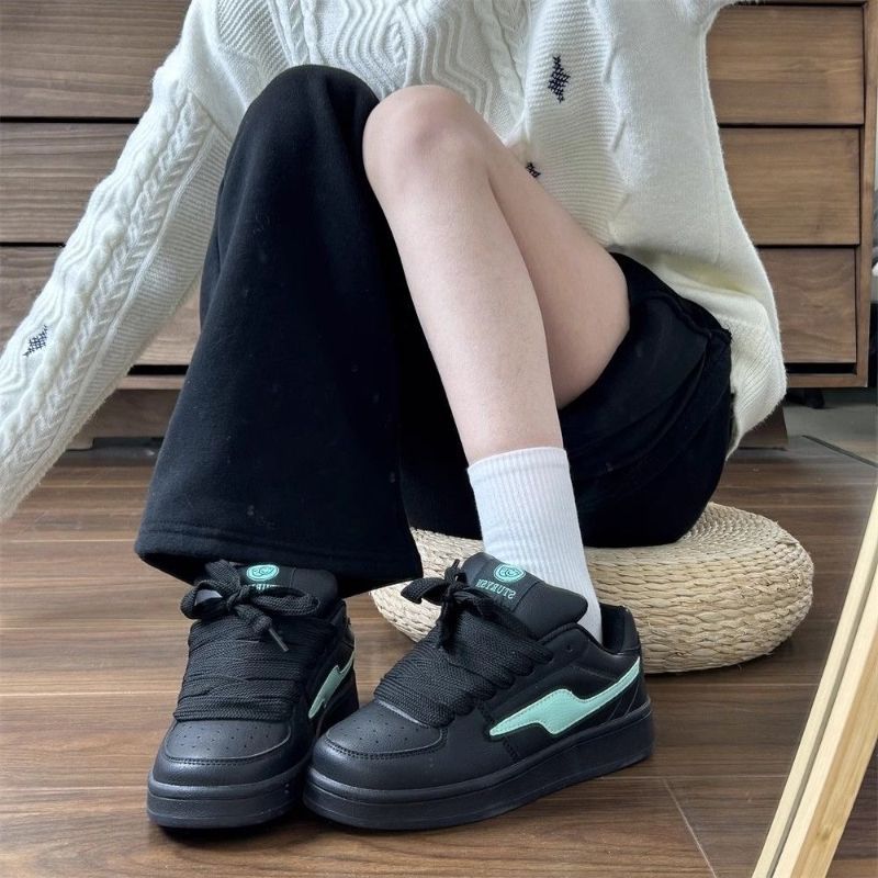Damen Sneakers im sportlichen Vintage-Stil mit gepolsterter Innensohle Echo Archiv