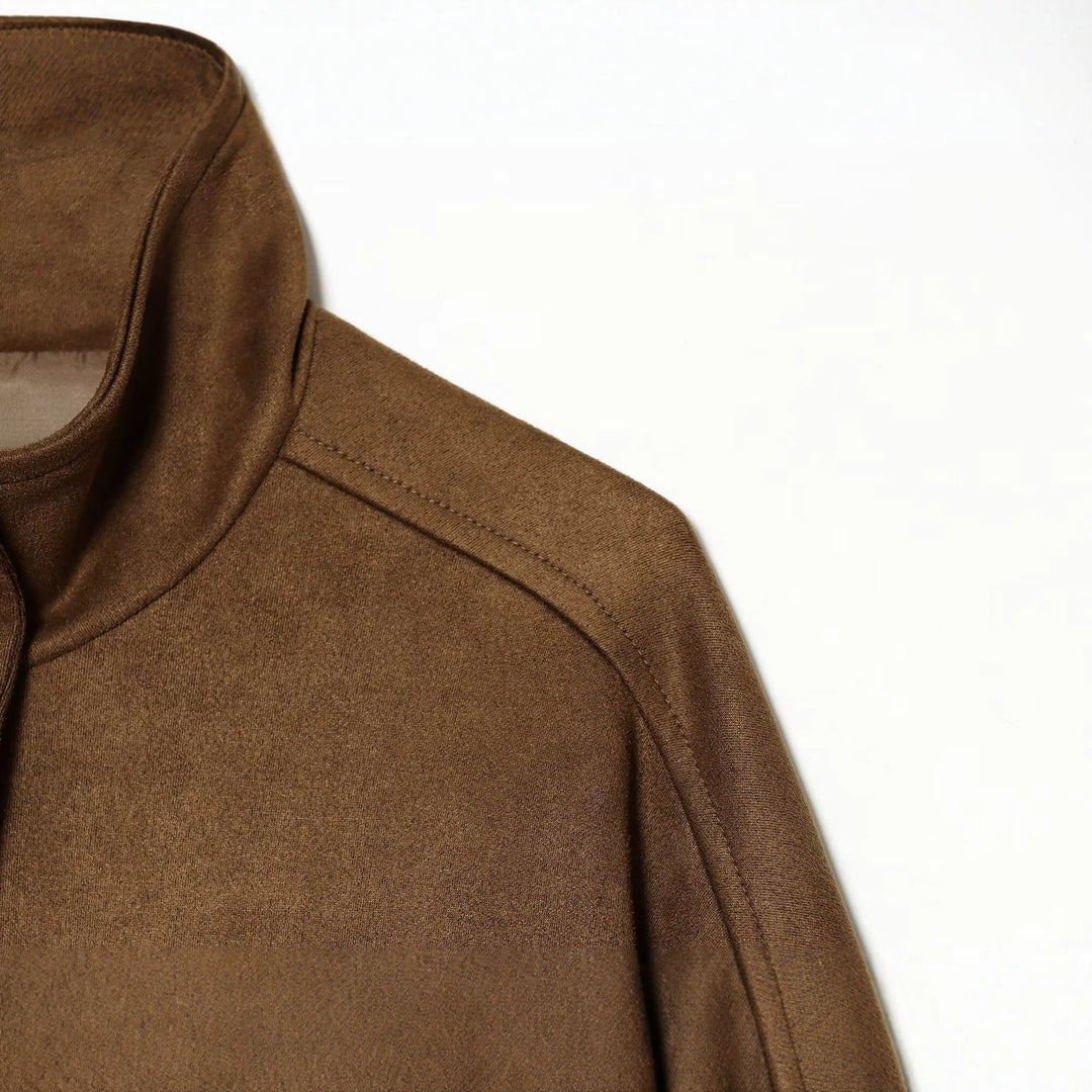 Damen Kurze Boxy‑Suede‑Jacke mit Stehkragen und aufgesetzten Pattentaschen Echoarchiv