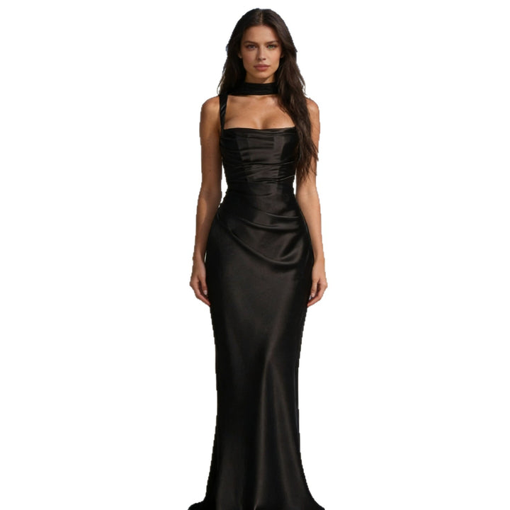 Damen Elegantes Satin-Maxikleid mit schulterfreiem Design und figurbetontem Schnitt Echo Archiv