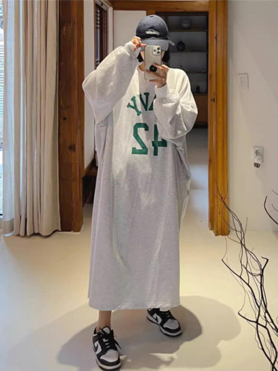 Damen Langes Oversize Hoodie‑Sweatkleid im College‑Look mit Raglanärmeln – Auréline