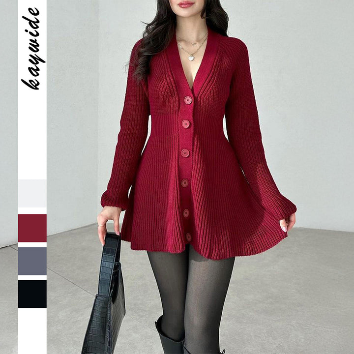 Damen tailliertes Strickkleid mit durchgehender Knopfleiste, V‑Ausschnitt und ausgestelltem A‑Linien‑Rock – Élara