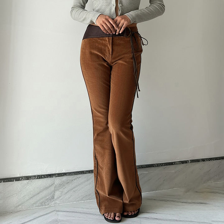 Damen nan ausgestellte Cordhose mit hohem Bund, Lederbesatz und Bindeband Echo Archiv
