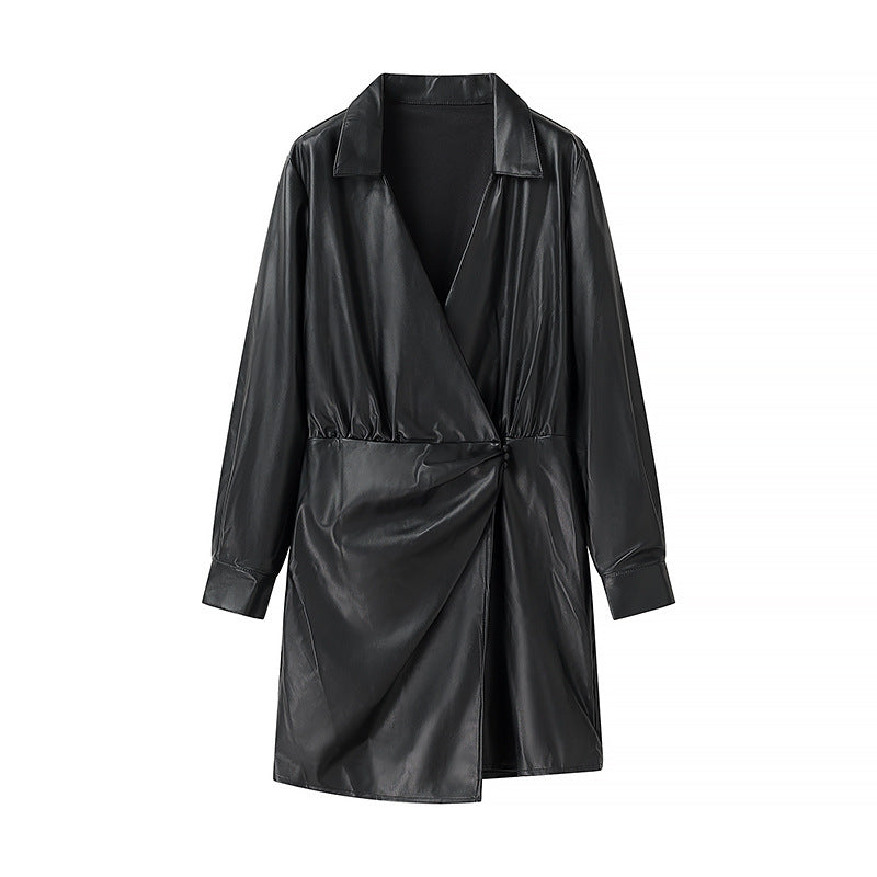Damen Wickel-Kunstleder-Minikleid mit Hemdkragen, geraffter Taillenpartie und Manschetten Echo Archiv