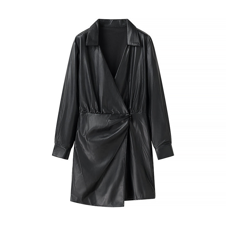 Damen Wickel-Kunstleder-Minikleid mit Hemdkragen, geraffter Taillenpartie und Manschetten Echo Archiv