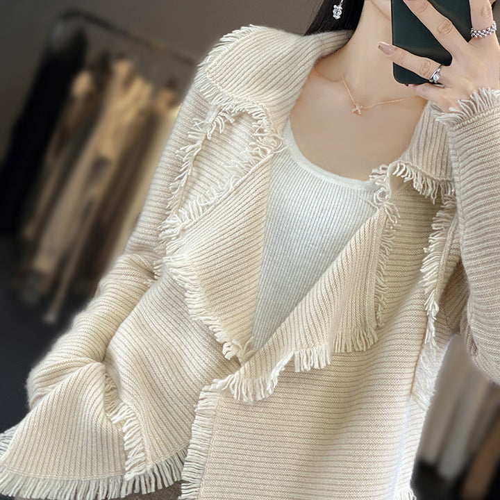 Damen Langer Fransen‑Strickcardigan mit großem Schalkragen und feiner Rippenstruktur Echoarchiv