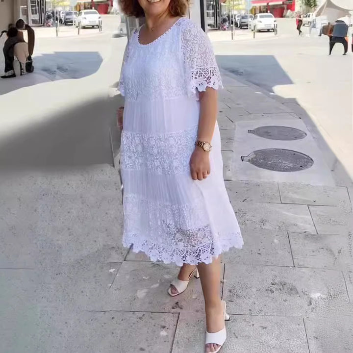 Damen nan Midikleid mit Spitzenstufen, Plissee‑Einsätzen und kurzen Trompetenärmeln Echo Archiv