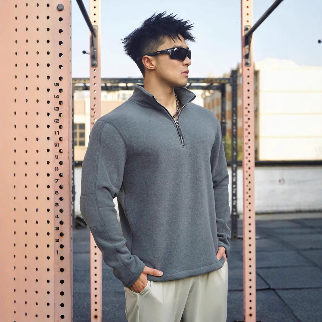 Herren Fleece-Pullover mit modernem Stehkragen und attraktiven Reißverschlussdetails Echoarchiv
